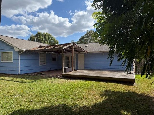 7030 Sharpview Drive, Houston, TX 77074