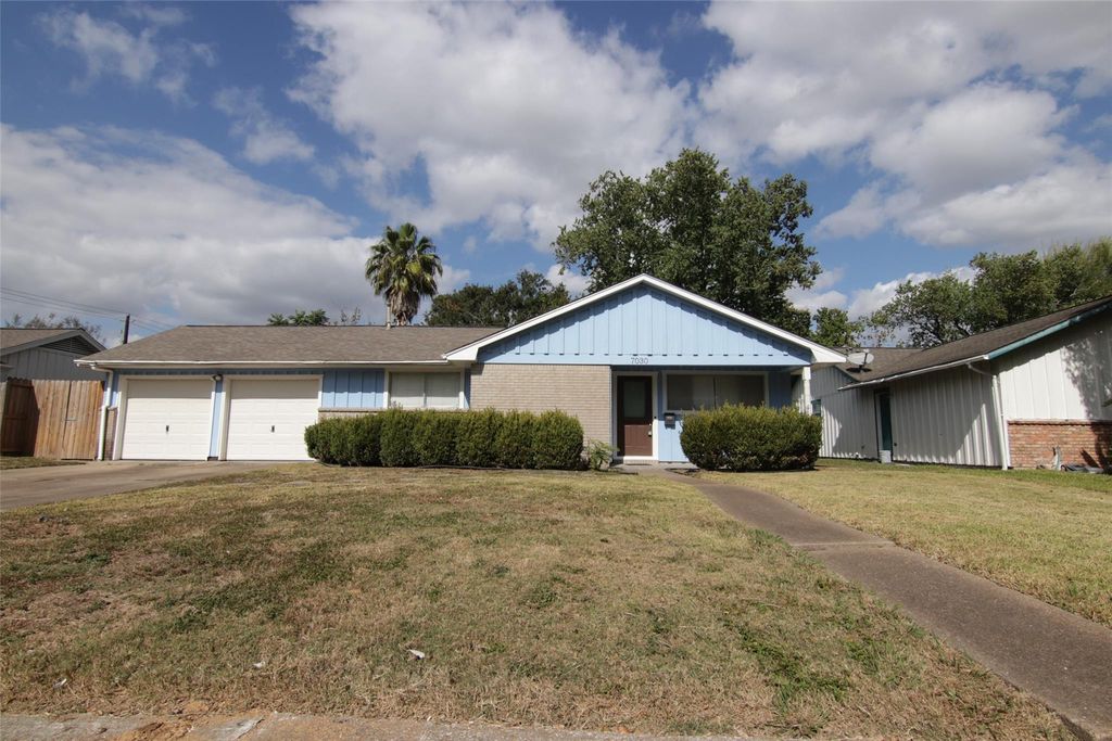 7030 Sharpview Drive, Houston, TX 77074