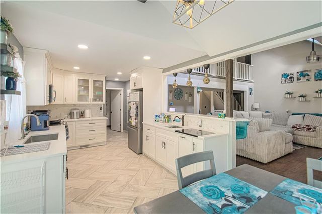 6924 Long Avenue, Shawnee, KS 66216