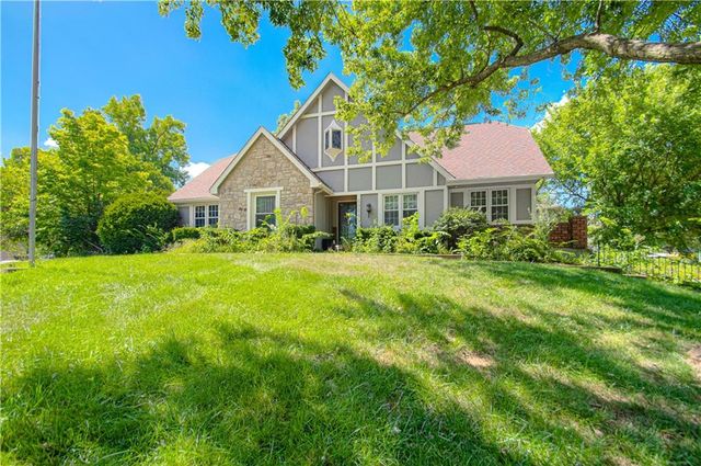 6924 Long Avenue, Shawnee, KS 66216