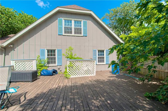 6924 Long Avenue, Shawnee, KS 66216