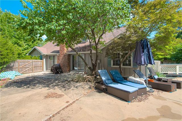 6924 Long Avenue, Shawnee, KS 66216