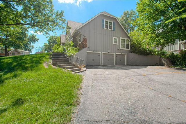 6924 Long Avenue, Shawnee, KS 66216