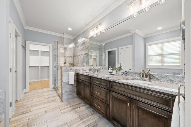 731 Farmington Dr, Lebanon, TN 37087