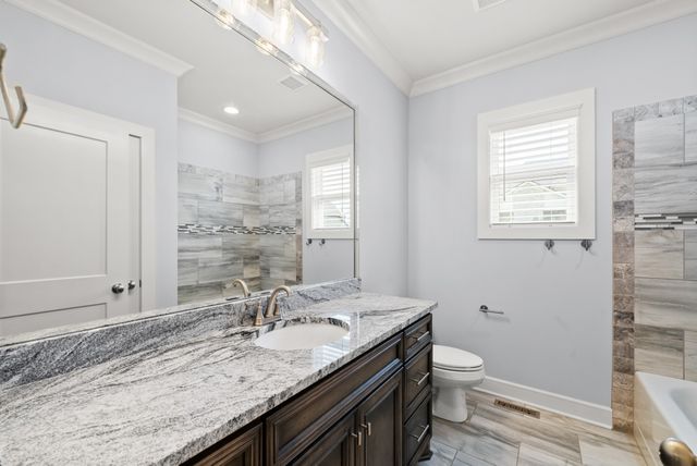731 Farmington Dr, Lebanon, TN 37087