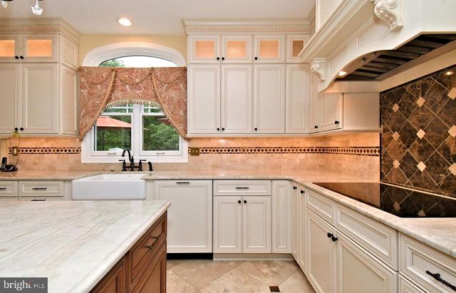 102 CHANNELHOUSE RD, North Wales, PA 19454