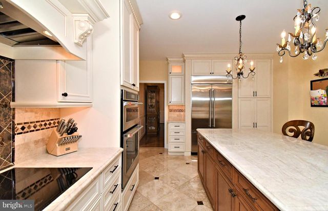 102 CHANNELHOUSE RD, North Wales, PA 19454
