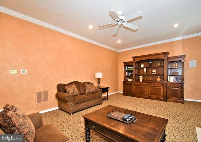 102 CHANNELHOUSE RD, North Wales, PA 19454