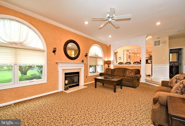 102 CHANNELHOUSE RD, North Wales, PA 19454