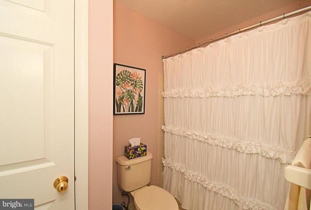 102 CHANNELHOUSE RD, North Wales, PA 19454