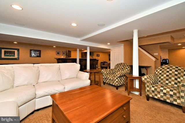 102 CHANNELHOUSE RD, North Wales, PA 19454