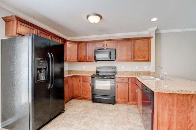 322 Sam Houston Cir, Clarksville, TN 37040