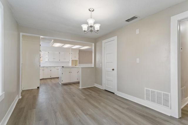 411 N COLLEGE, Lindale, TX 75771