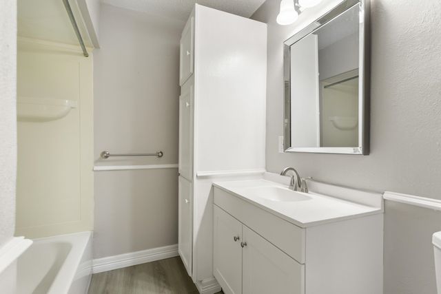 411 N COLLEGE, Lindale, TX 75771