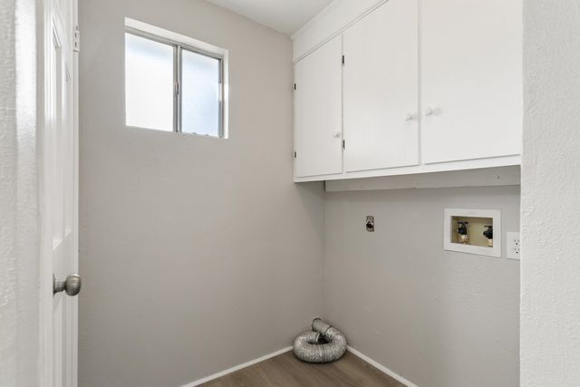 411 N COLLEGE, Lindale, TX 75771