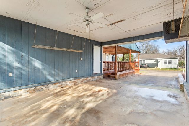 411 N COLLEGE, Lindale, TX 75771