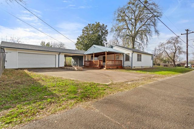 411 N COLLEGE, Lindale, TX 75771