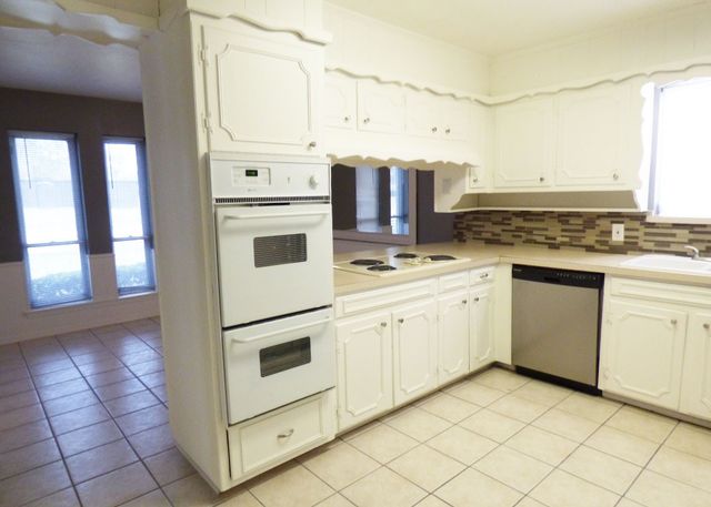 1028 Ridgefield Drive, Plano, TX 75075