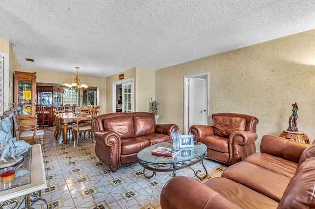 5660 W 13th Ct, Hialeah, FL 33012