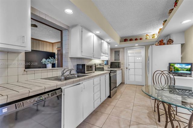 5660 W 13th Ct, Hialeah, FL 33012