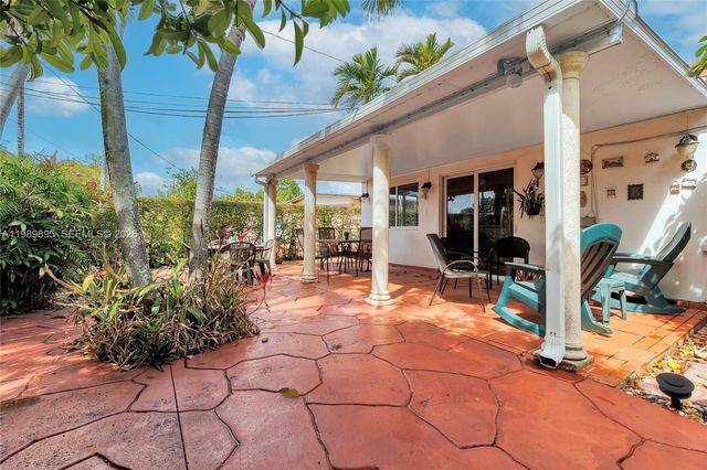 5660 W 13th Ct, Hialeah, FL 33012