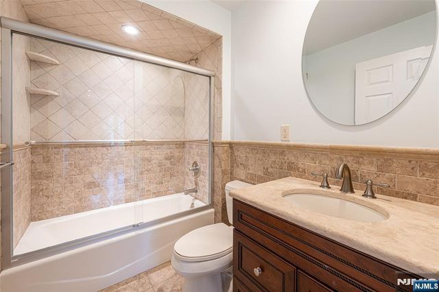 100 Rea Avenue, Hawthorne, NJ 07506