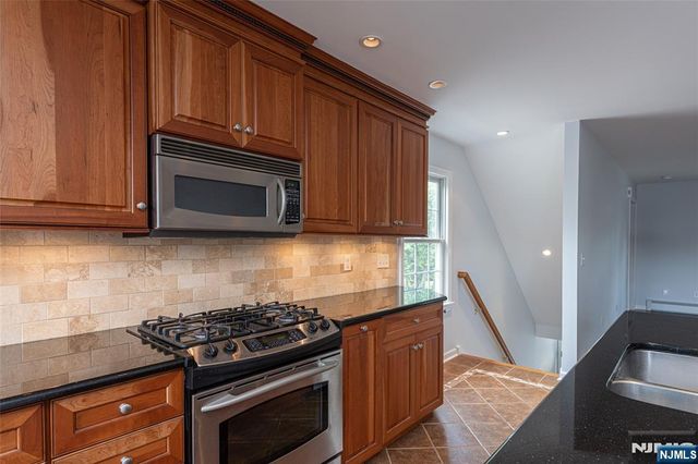 100 Rea Avenue, Hawthorne, NJ 07506