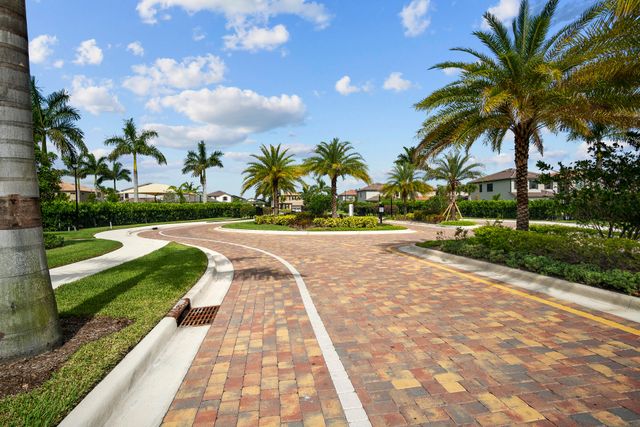 4837 Chantilly Road, Lake Worth, FL 33467