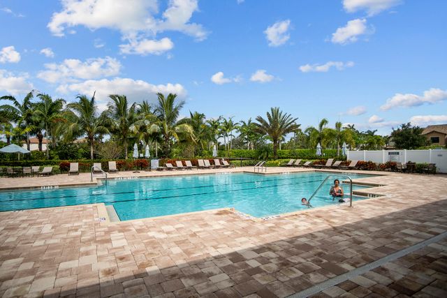 4837 Chantilly Road, Lake Worth, FL 33467