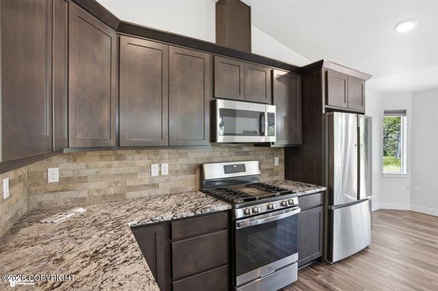 6141 N Snowflower Lane, Palmer, AK 99645