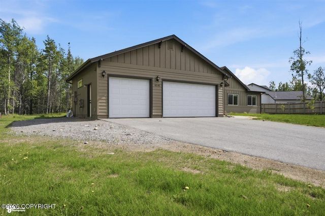 6141 N Snowflower Lane, Palmer, AK 99645