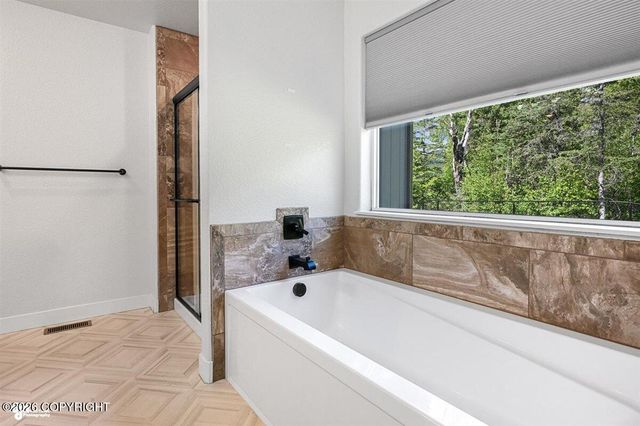 6141 N Snowflower Lane, Palmer, AK 99645