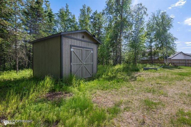 6141 N Snowflower Lane, Palmer, AK 99645