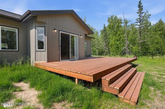 6141 N Snowflower Lane, Palmer, AK 99645