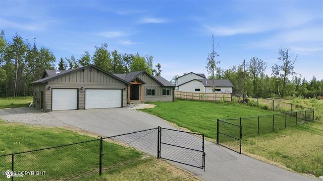 6141 N Snowflower Lane, Palmer, AK 99645
