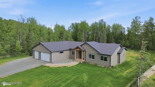 6141 N Snowflower Lane, Palmer, AK 99645