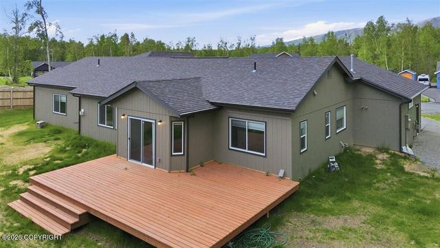 6141 N Snowflower Lane, Palmer, AK 99645