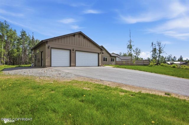 6141 N Snowflower Lane, Palmer, AK 99645