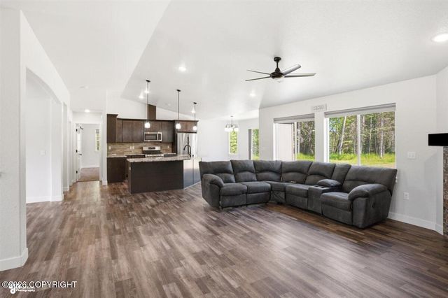6141 N Snowflower Lane, Palmer, AK 99645