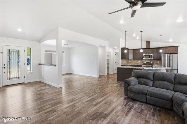 6141 N Snowflower Lane, Palmer, AK 99645