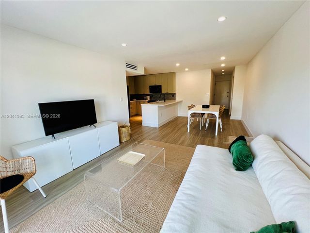 1900 Meridian Avenue 306, Miami Beach, FL 33139