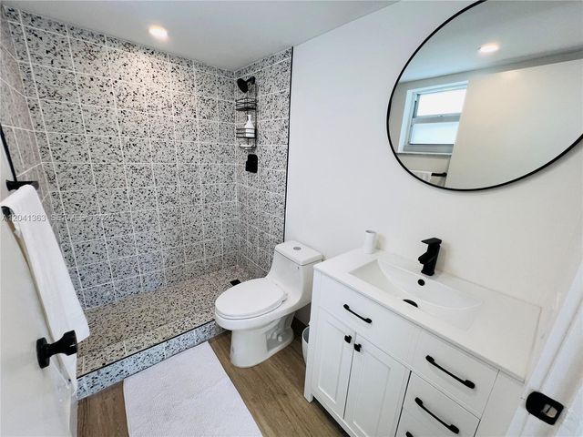 1900 Meridian Avenue 306, Miami Beach, FL 33139