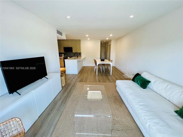 1900 Meridian Avenue 306, Miami Beach, FL 33139