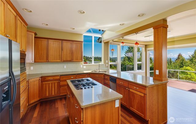 7767 E Spruce Street, Port Orchard, WA 98366