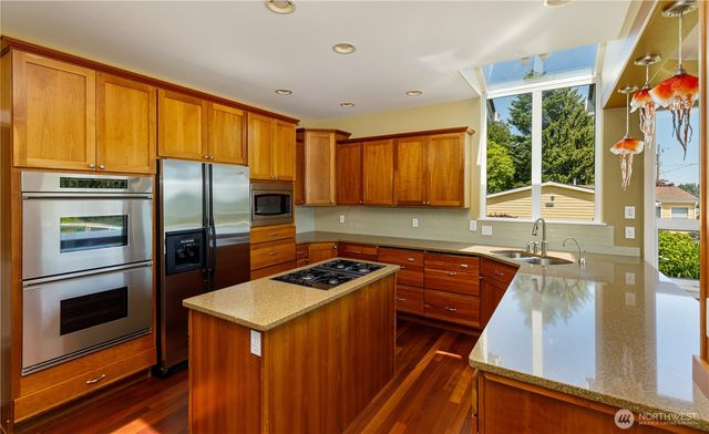 7767 E Spruce Street, Port Orchard, WA 98366