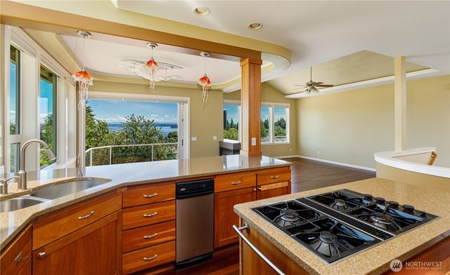 7767 E Spruce Street, Port Orchard, WA 98366