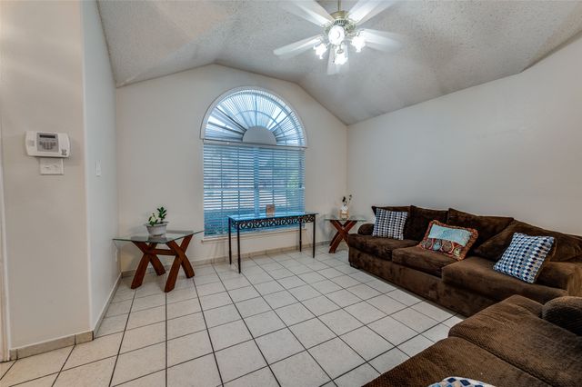 9120 River Trails Boulevard, Fort Worth, TX 76118