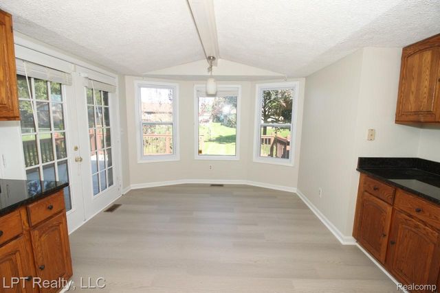 41175 Justin Drive, Clinton Charter Township, MI 48038