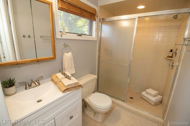 41175 Justin Drive, Clinton Charter Township, MI 48038