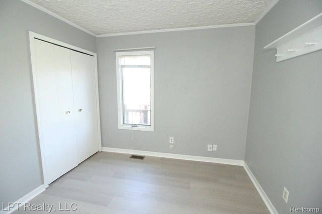 41175 Justin Drive, Clinton Charter Township, MI 48038
